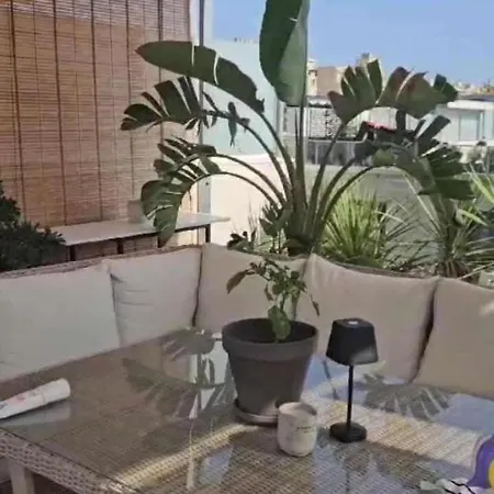 Apartment 2 Bedrooms - Private Rooftop And Pool - Parking *