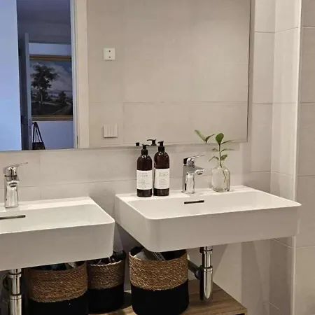2 Bedrooms - Private Rooftop And Pool - Parking Apartment